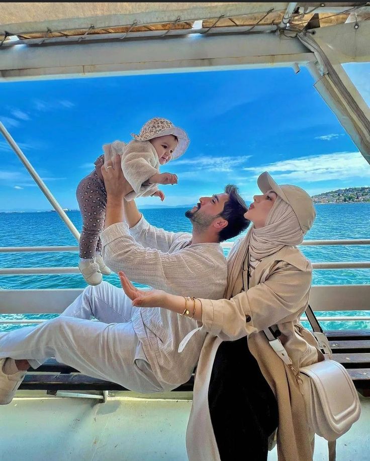 New moms supporting each other